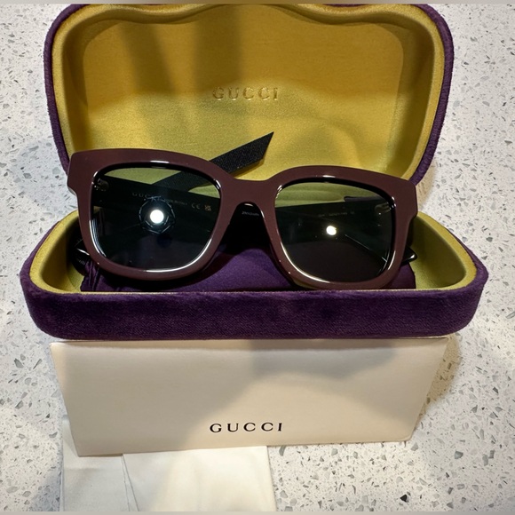 Gucci Purple Sunglasses - Picture 1 of 7